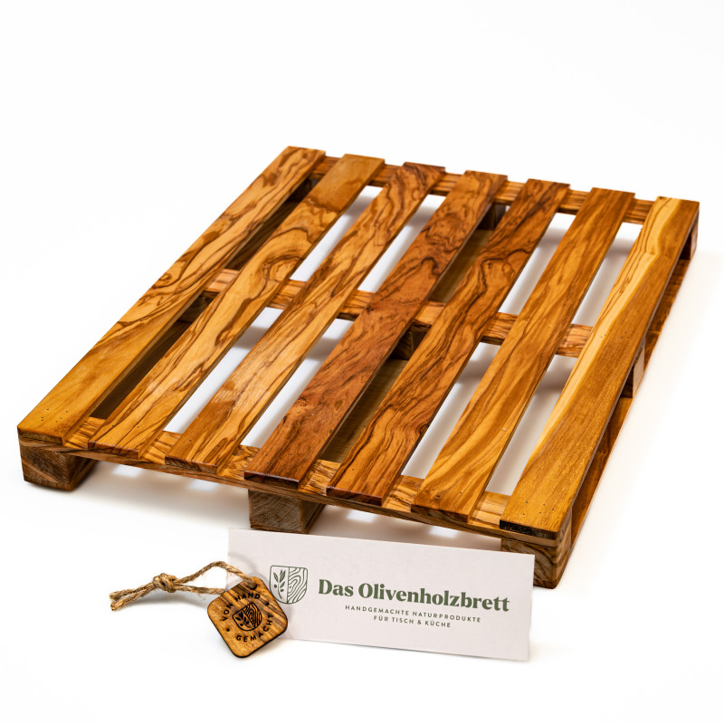 Genußpallete aus Olivenholz zum Brotschneiden und dekorativ servieren